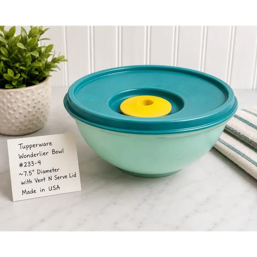 Vintage Tupperware Wonderlier Bowl w Vent N Serve Lid Green #233-4 USA